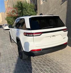 جیپ گراند شیرۆکی